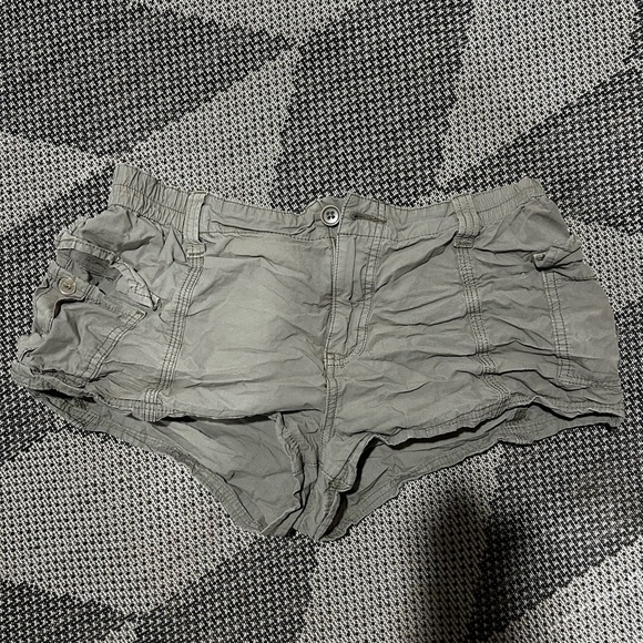 BDG Pants - BDG Women's Cargo Shorts in Gray